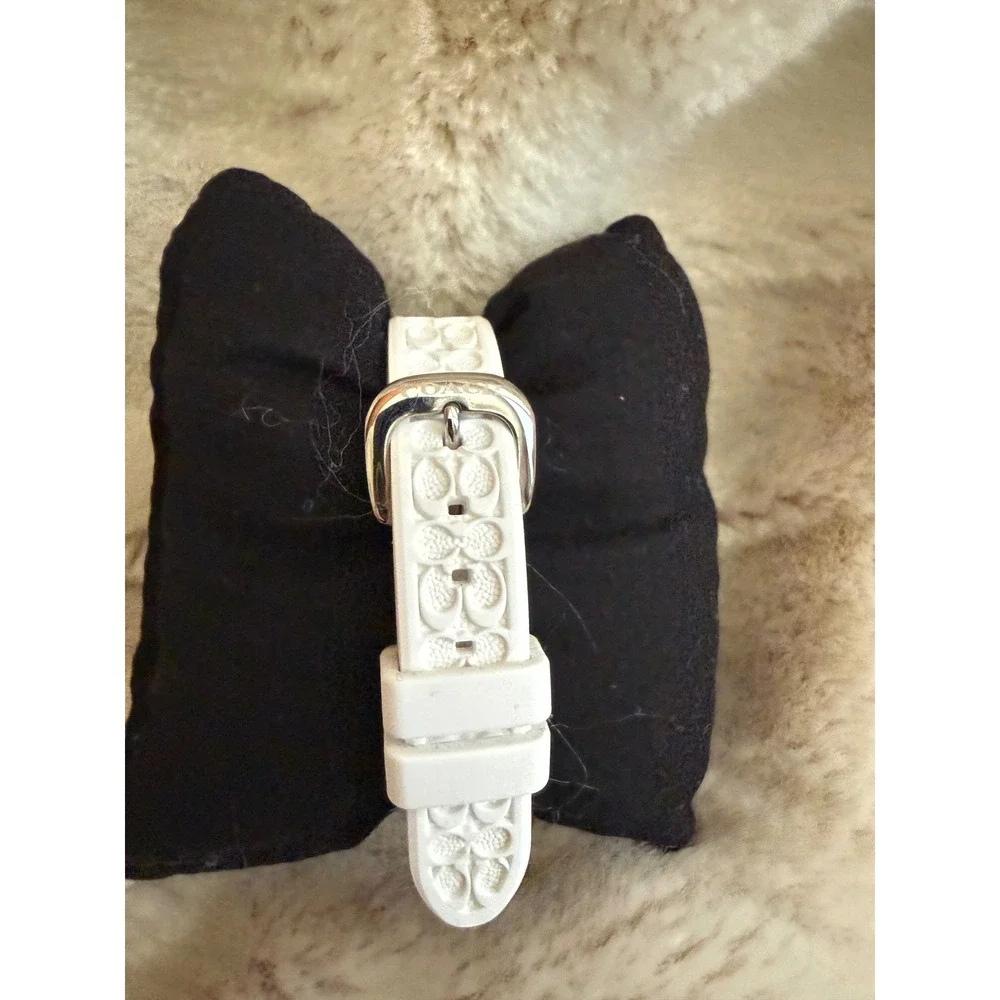 Coach Womens Signature C White Silicone Strap Silver Tone Dial Watch Boxed